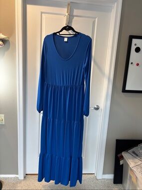 Women's Long Sleeve Tiered Maxi Dress - Royal Blue